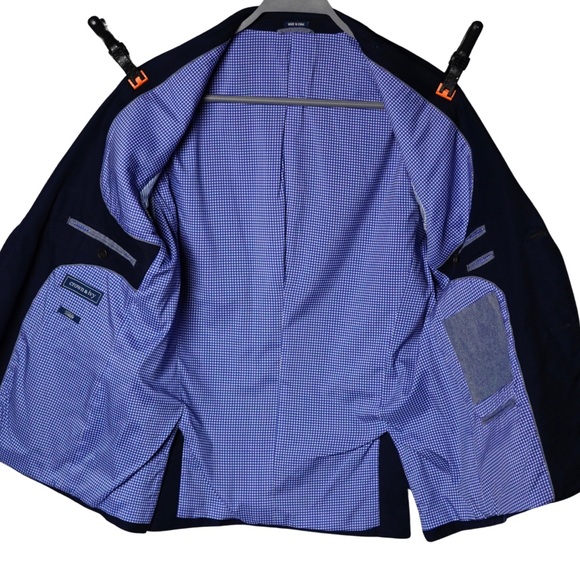 Crown and Ivy 38S Navy Plain Blazer
Regular Fit Motion Flex - Picture 3 of 3